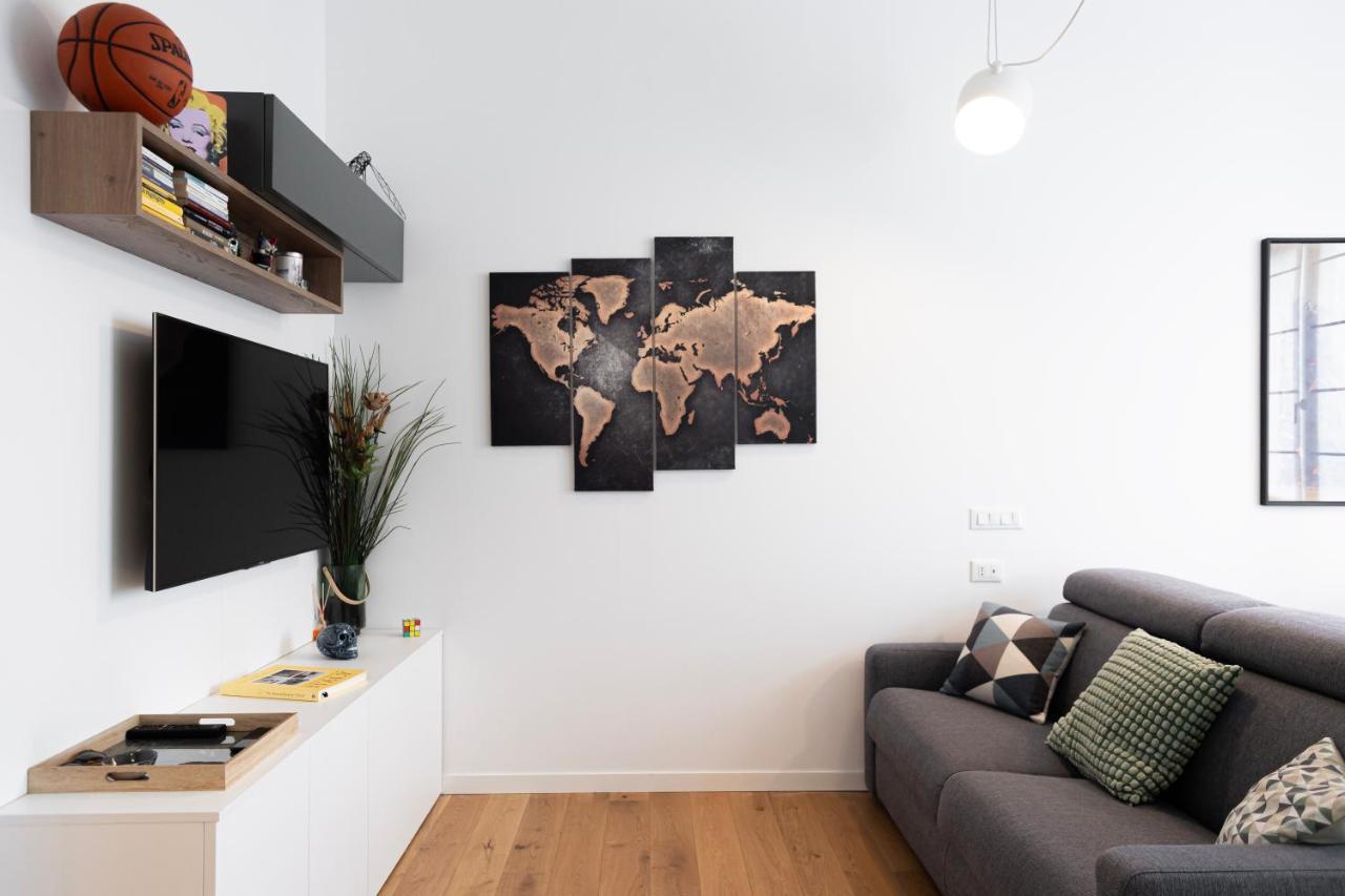 Elegante Bilocale In De Angeli - Piazzale Siena Apartment Milan Bagian luar foto